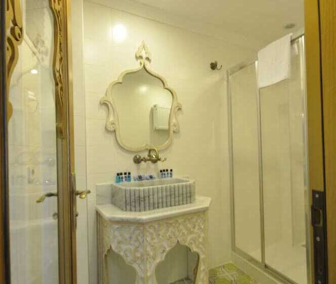 スタンダードトリプルルーム, Kervan