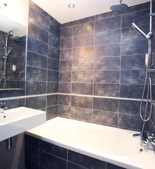 חדר קומפורט, La Table De Gustave