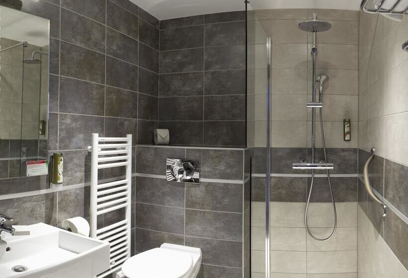 חדר קלאסי, La Table De Gustave