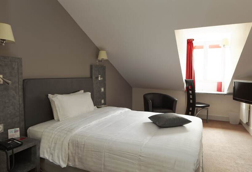 חדר קלאסי, La Table De Gustave