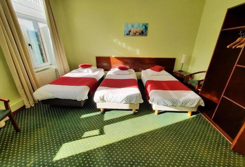 标准三人间, Le Monte Cristo