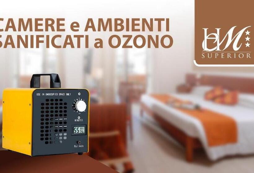 חדר סטנדרט לשלושה, Michelangelo