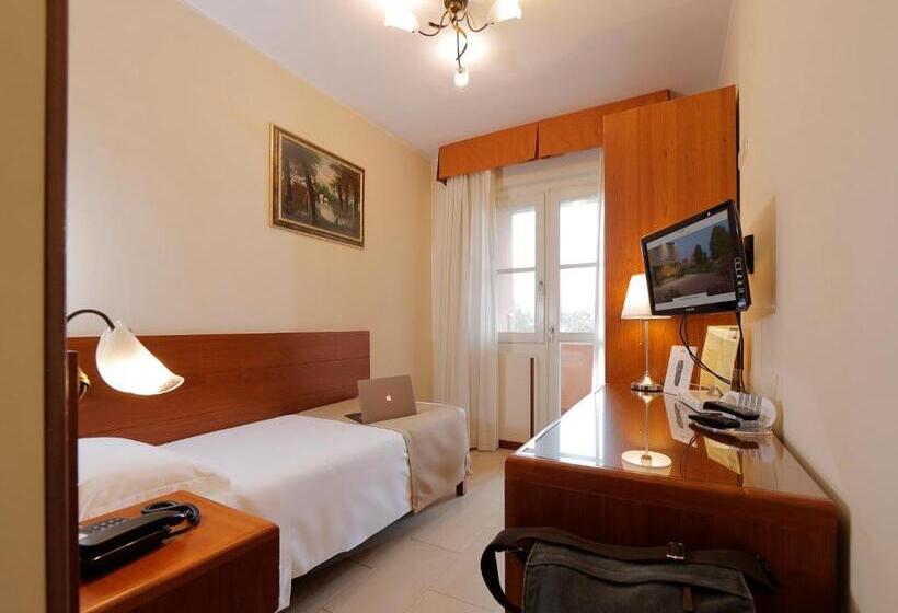 חדר סטנדרט יחיד, Michelangelo