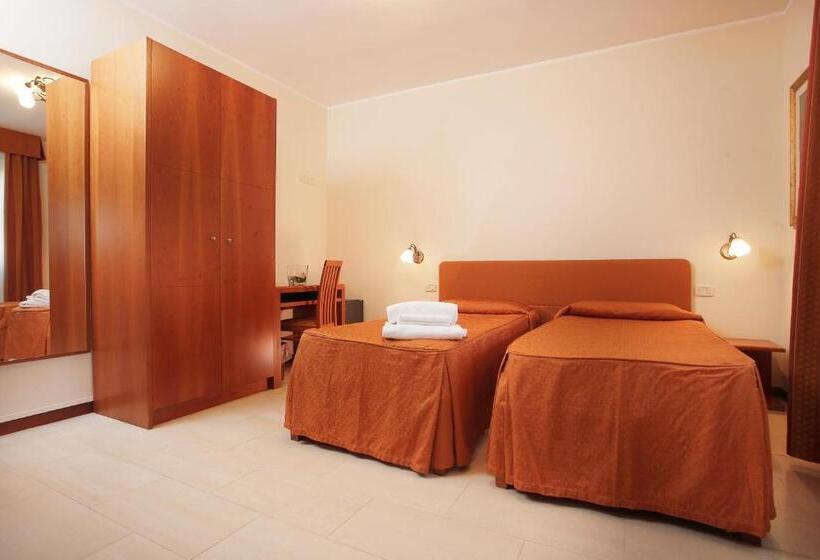 חדר סטנדרט, Michelangelo