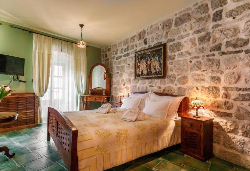 חדר סופריור, Monte Cristo