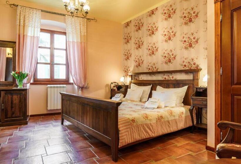 חדר סטנדרט לשלושה, Monte Cristo