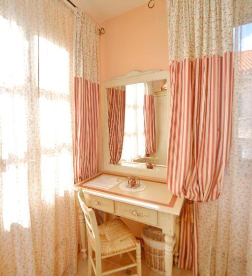 חדר סטנדרט לשלושה, Monte Cristo