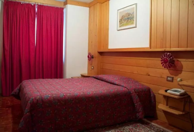 Economy-huone, Natale