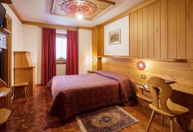 이코노미 룸, Natale