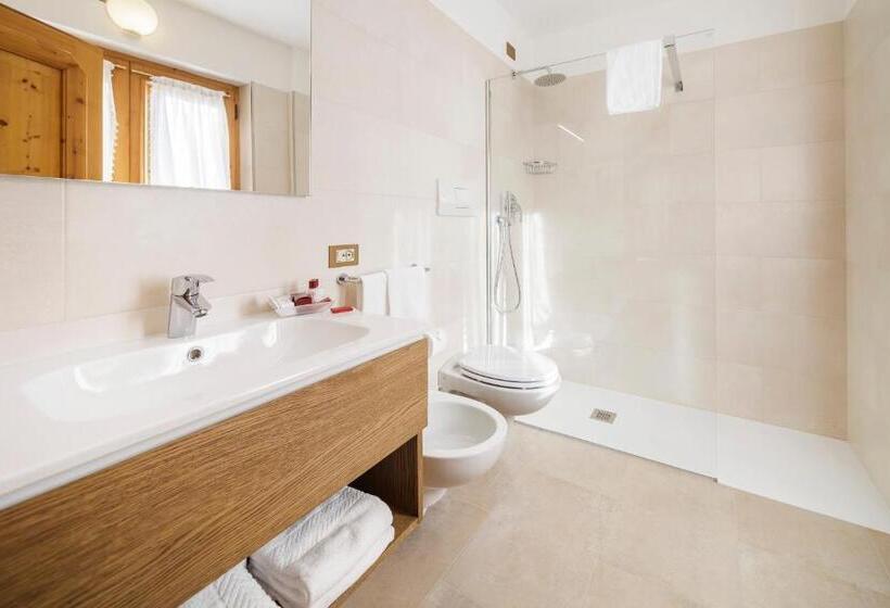 스탠다드 룸 산 전망, Natale