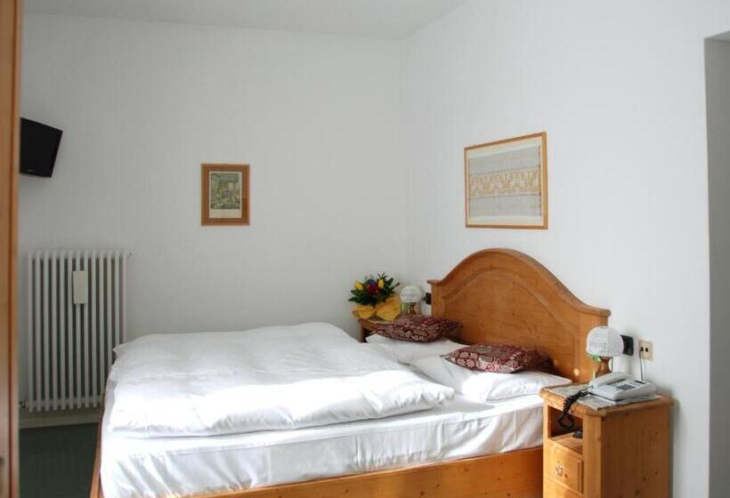 ジュニアスイート, Oasi