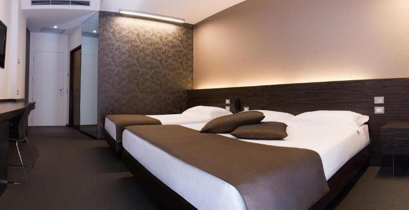 חדר סטנדרט לשלושה, Pineta