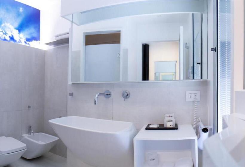 חיבור הדירה עם חדר שינה אחד, Pineta