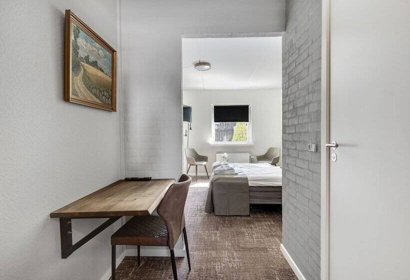 高级大房间, Postgaarden