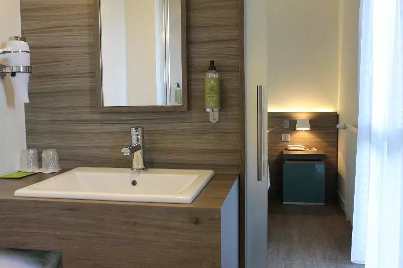 スタンダードルーム, Logis Hôtel & Restaurant Les Mouettes   Larmor Plage, Proche De Lorient
