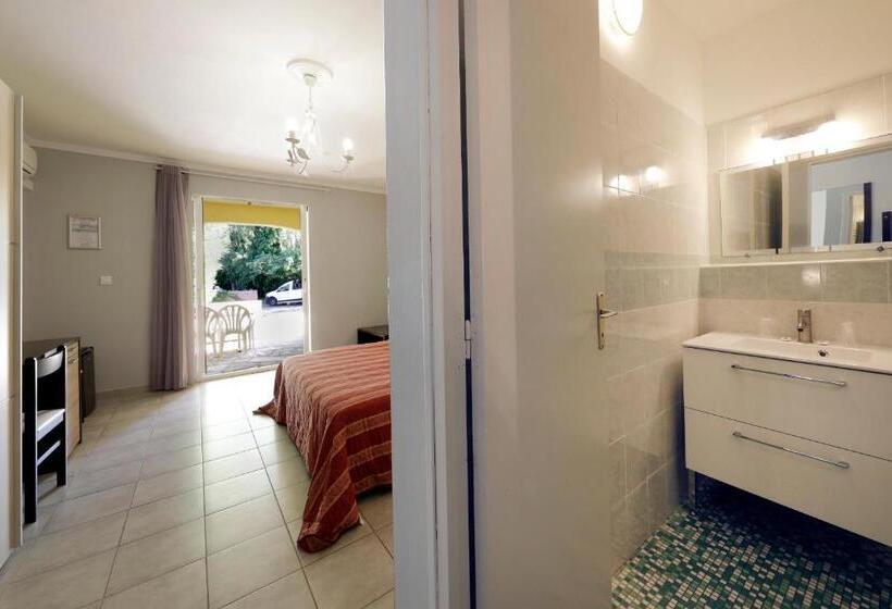 Четырехместный Номер Стандарт, U Libecciu