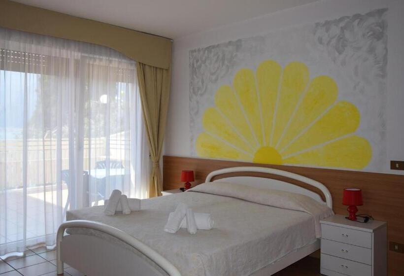 패밀리 룸, Vela Azzurra