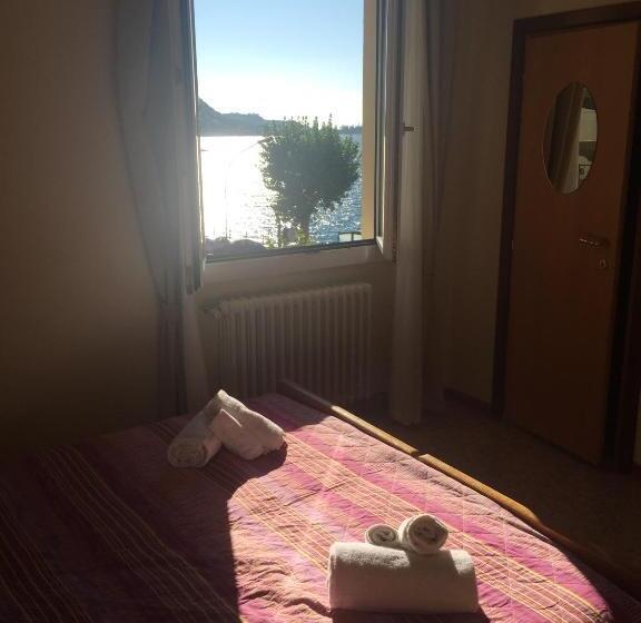 스탠다드 룸 호수 전망, Vela Azzurra