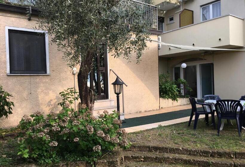 패밀리 룸, Vela Azzurra