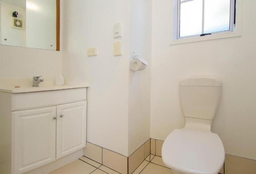 غرفة عائلية, Albert Number 6