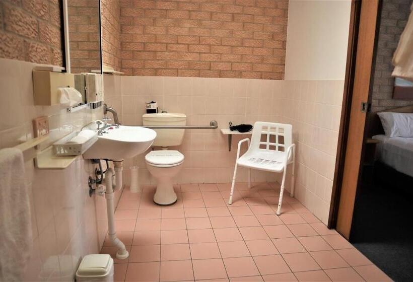 اتاق استاندارد برای معلولان, Golden Chain Aalana Motor Inn