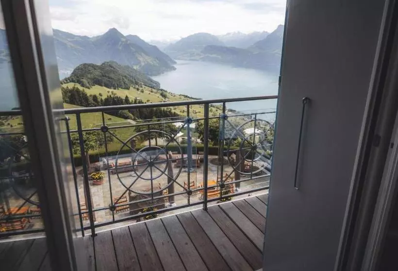 Suite with lake view, Villa Honegg