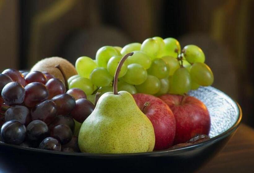 جناح مطلّ علي الجبل, Villa Honegg