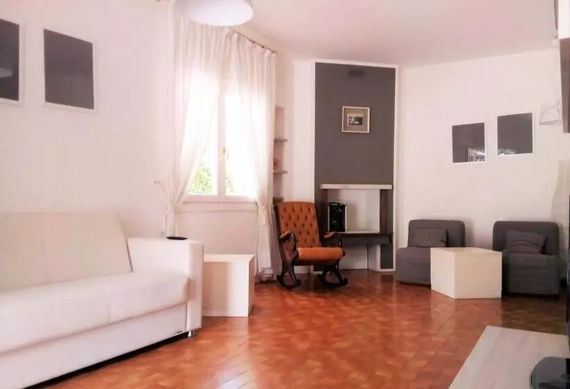 ویلای 1 خوابه با چشم‌انداز باغ, Villa Luisa