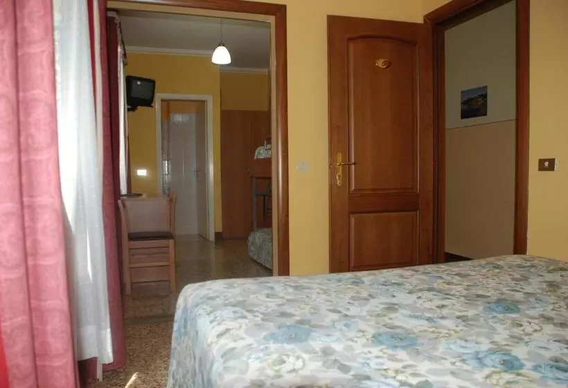 スタンダード４人部屋, Villa Ruscello