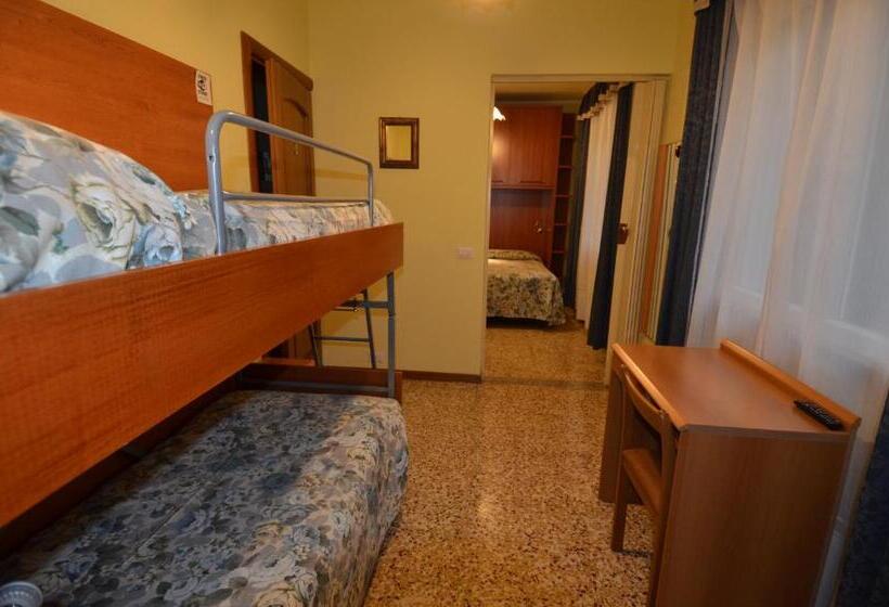 スタンダード４人部屋, Villa Ruscello