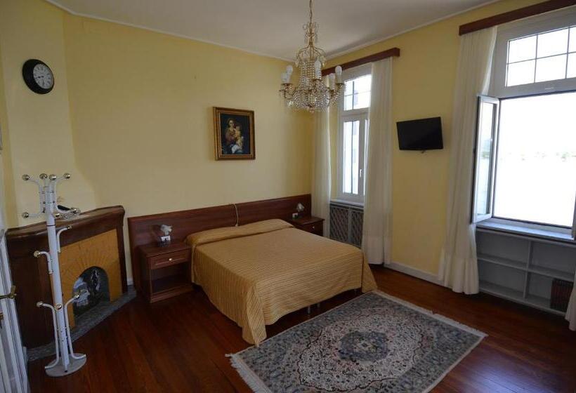 2 Bedroom Superior Suite 2 Bedrooms Lake View, Villa Ruscello
