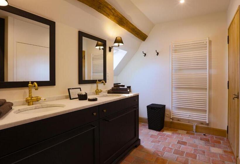 キングサイズベッドのデラックスルーム, La Ferme De Planchevienne