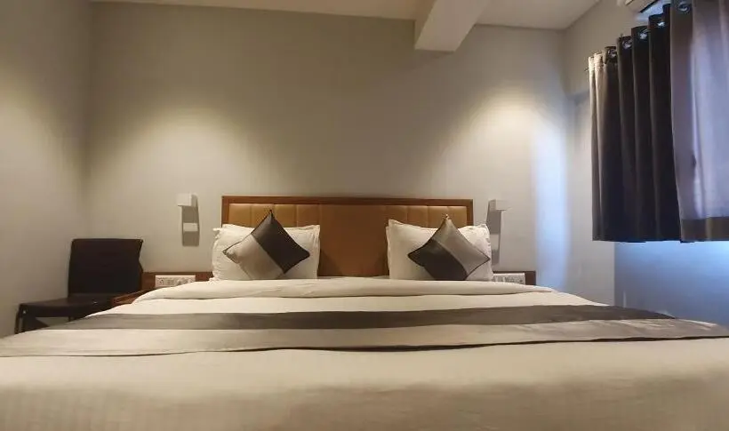 Deluxe Zimmer Kingsize Bett, Nova Star