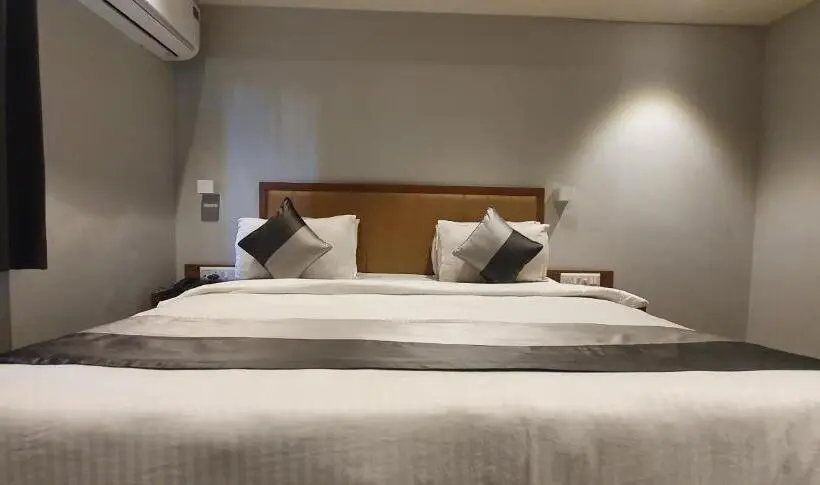 Deluxe Zimmer Kingsize Bett, Nova Star