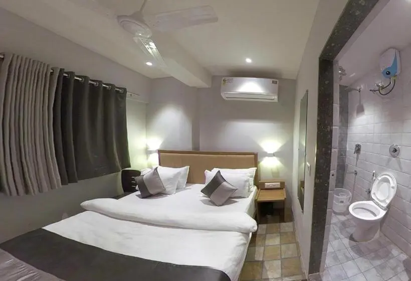 Deluxe Zimmer Kingsize Bett, Nova Star