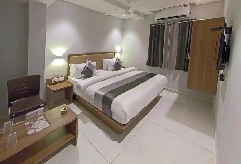 Superior Zimmer Kingsize Bett, Nova Star