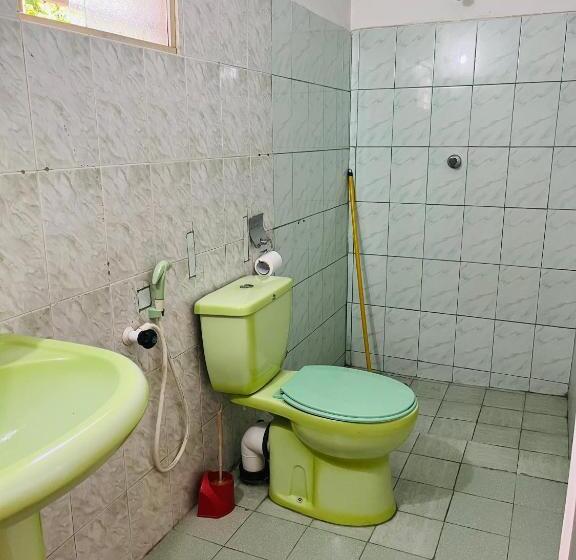 Номер Стандарт, Sinharaja Tour Hostel