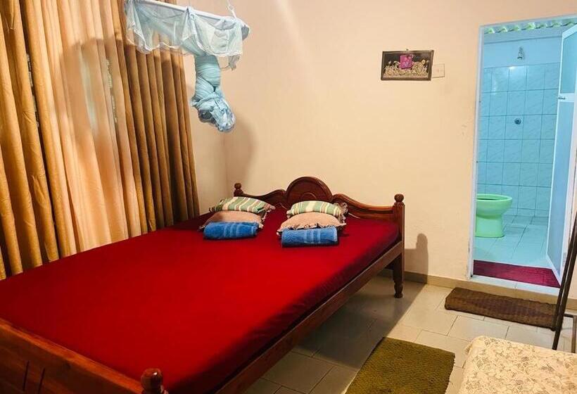 غرفة قياسية, Sinharaja Tour Hostel