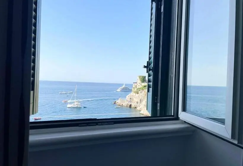 اتاق استاندارد با چشم‌انداز دریا, Frennesia Amalfi Coast