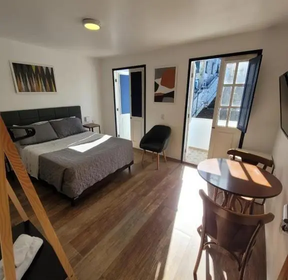 スタンダードインサイドビュールーム, Bahia Pelô Hostel