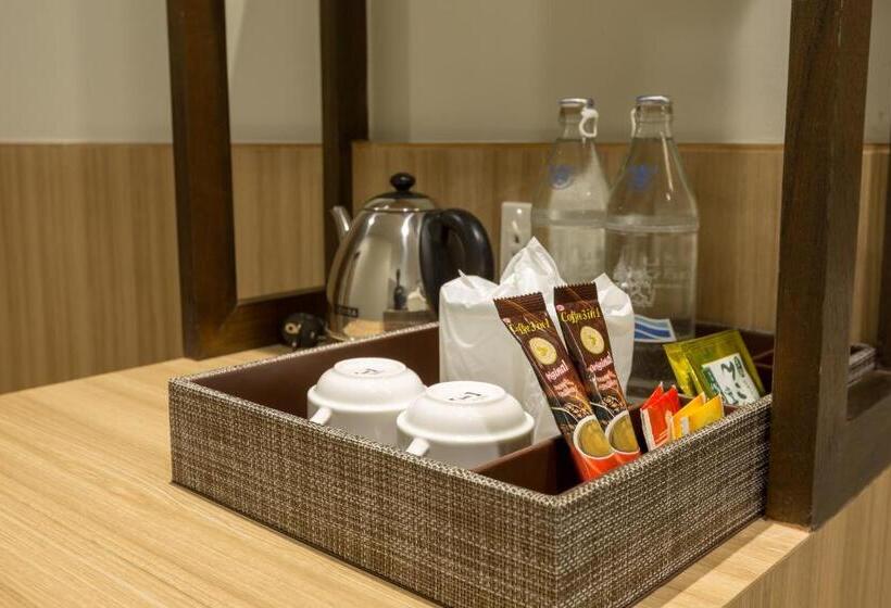 디럭스 트리플 룸, Paragon Grand Resort