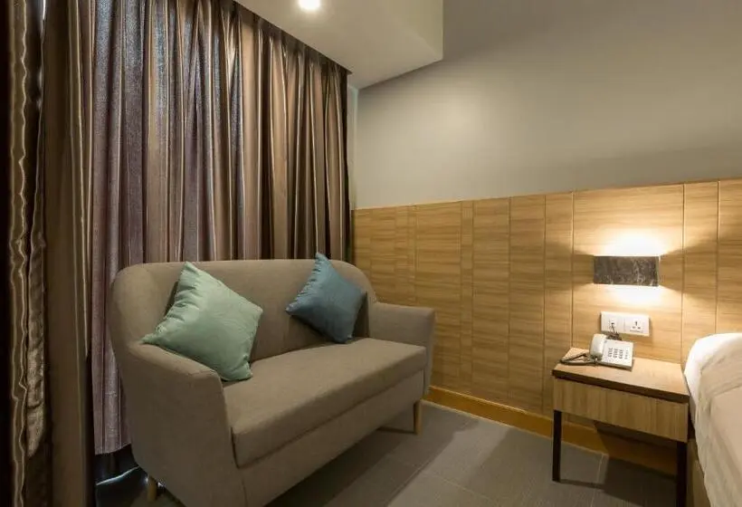 Deluxe Kolmen Hengen Huone, Paragon Grand Resort