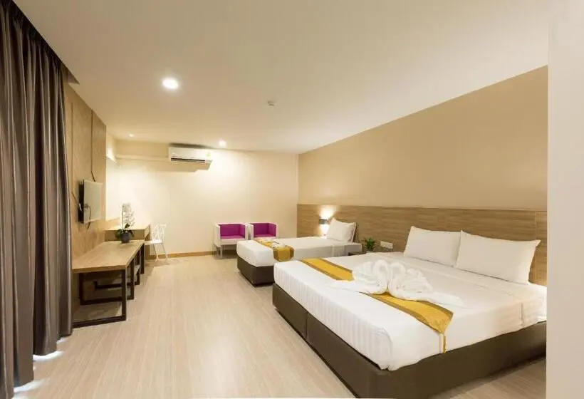 Deluxe Kolmen Hengen Huone, Paragon Grand Resort