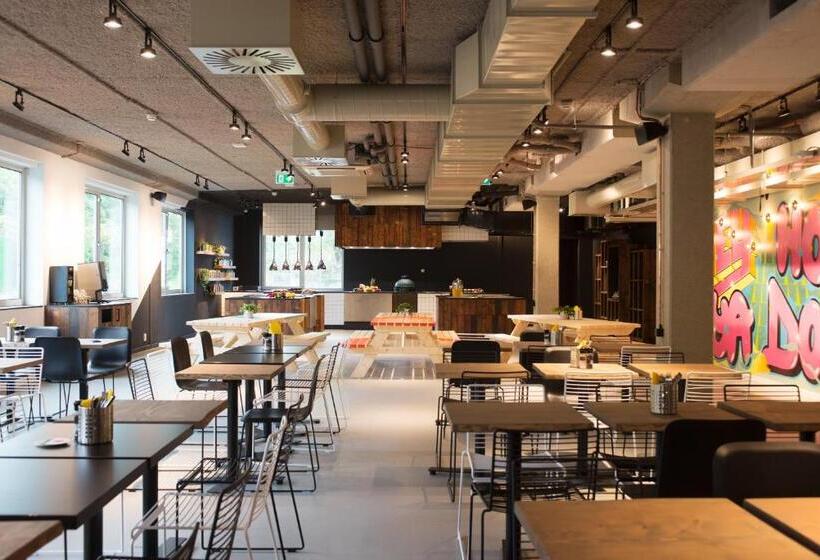 سوییت لوکس, Via Suites