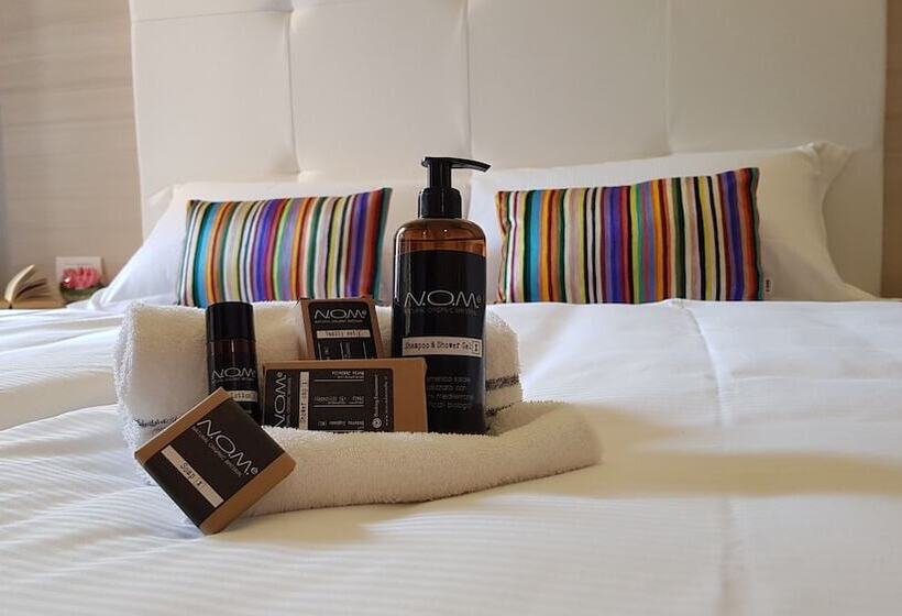 اتاق استاندارد با چشمانداز دریاچه, @ Home Hotel Locarno