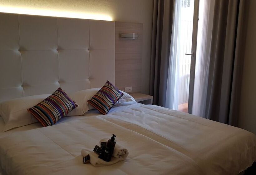 اتاق استاندارد با چشمانداز دریاچه, @ Home Hotel Locarno