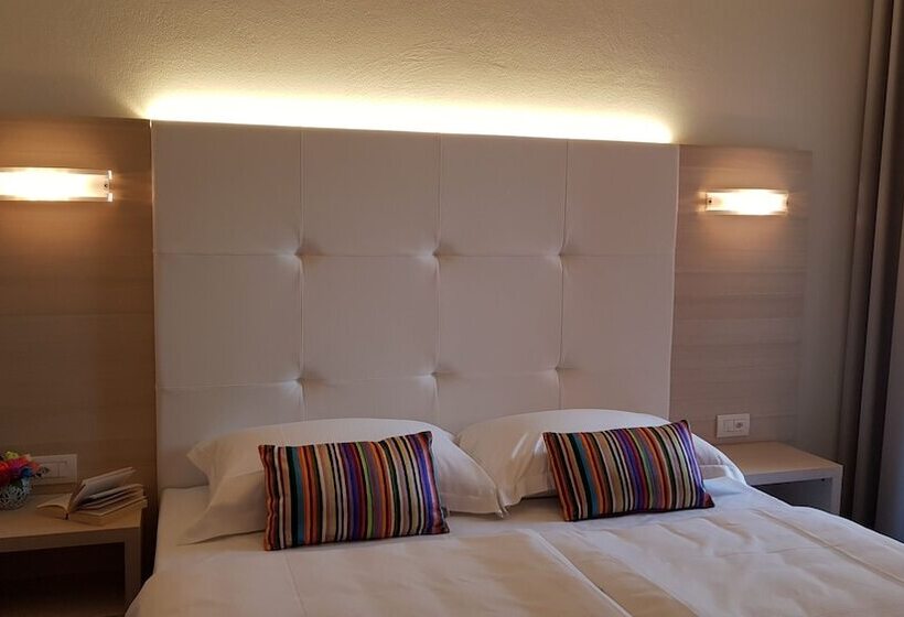 اتاق استاندارد با چشمانداز دریاچه, @ Home Hotel Locarno