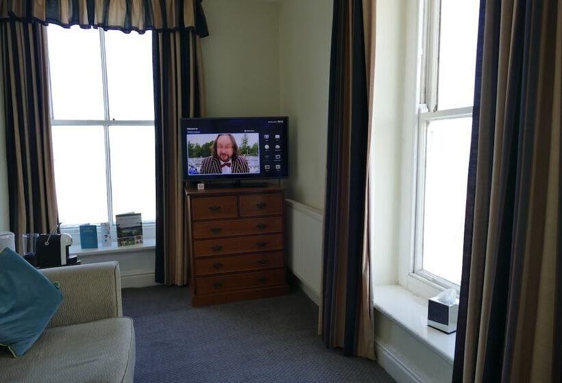 جناح مطلّ علي البحر, The Cae Mor