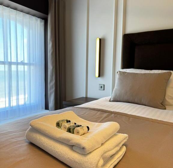 غرفة قياسية, The Cae Mor