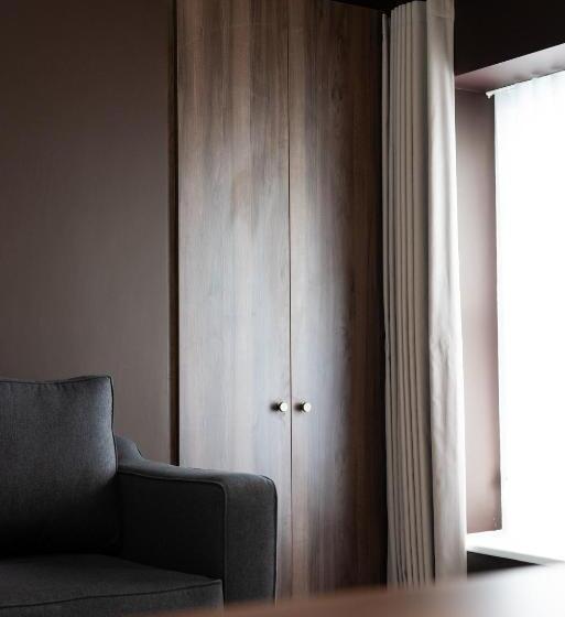 جناح مطلّ علي البحر, The Cae Mor